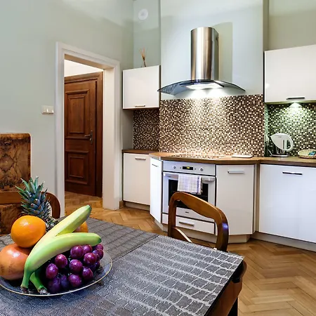 Boutique - Rynek 16 Апарт-отель