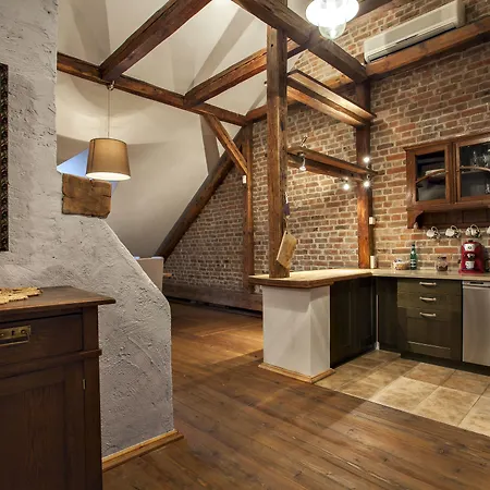 Boutique - Rynek 16 Aparthotel 4*