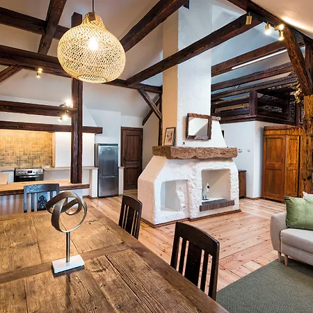 Kamienica Muzykow Aparthotel