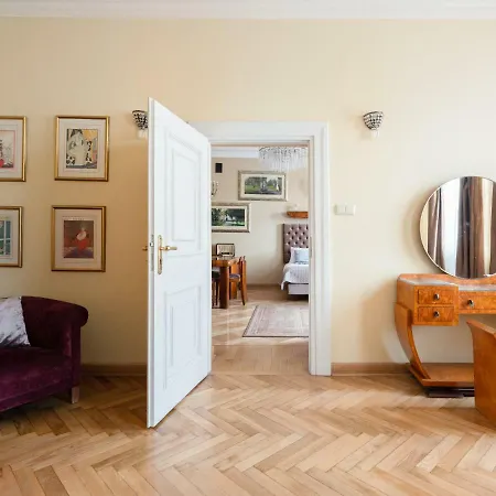 Kamienica Muzykow Aparthotel